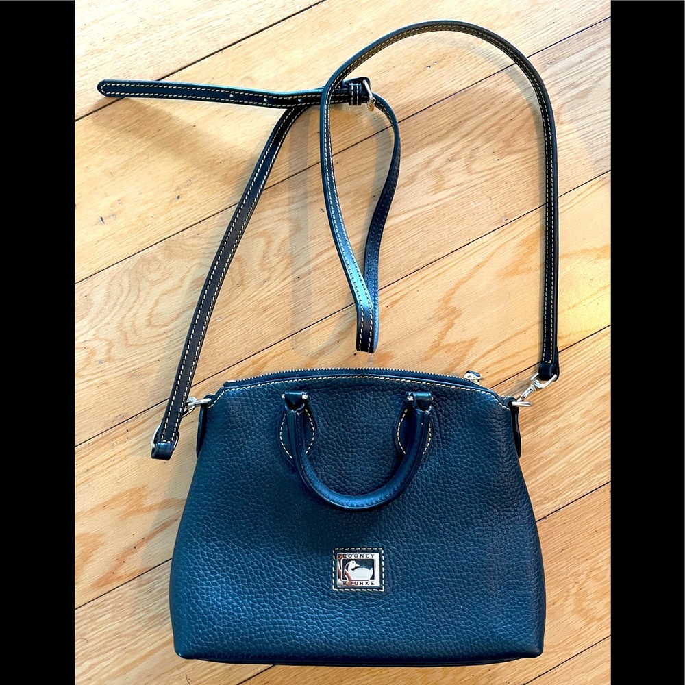 Dooney & Bourke Purse - never used